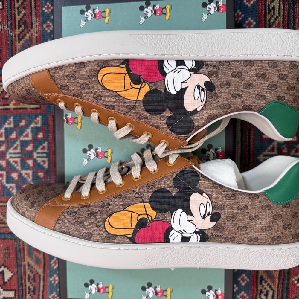 Gucci Brown Monogram Mickey Mouse Low-Top Sneakers with Green Heel - Picture 4 of 6